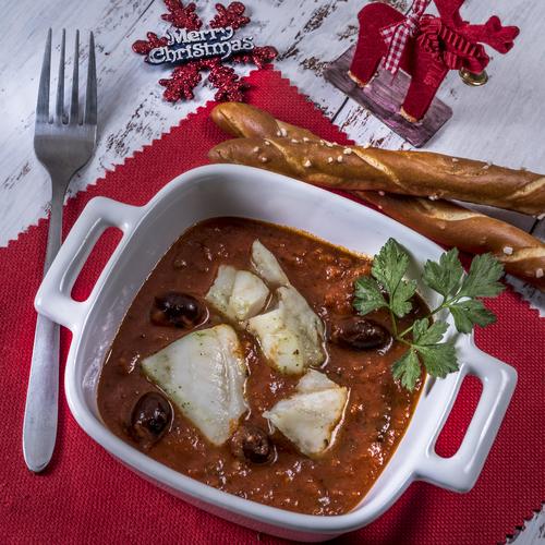 Baccalà con sugo di olive leccino e capperi