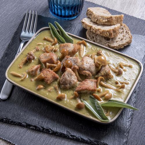 Spezzatino in crema di asparagi e funghi